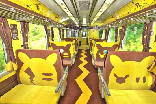 A pikachu train!
